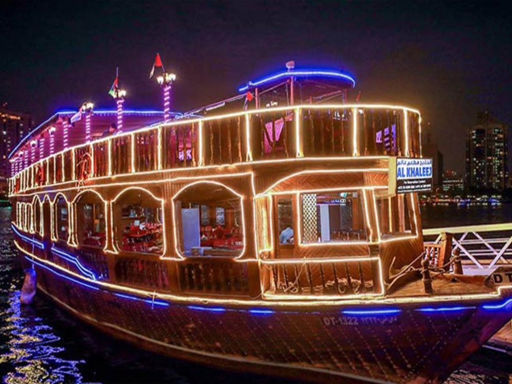 Dhow Cruise Dinner – Creek 4 Dhow Cruise Dinner - Creek 4