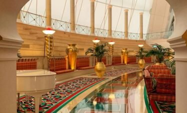 Guided Inside Burj Al Arab Tour