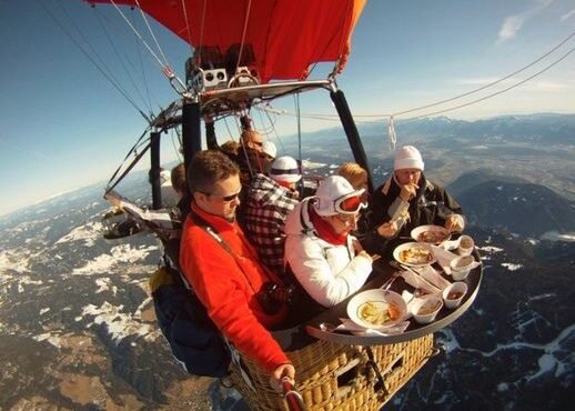 Breakfast Air Flight with Balloons
